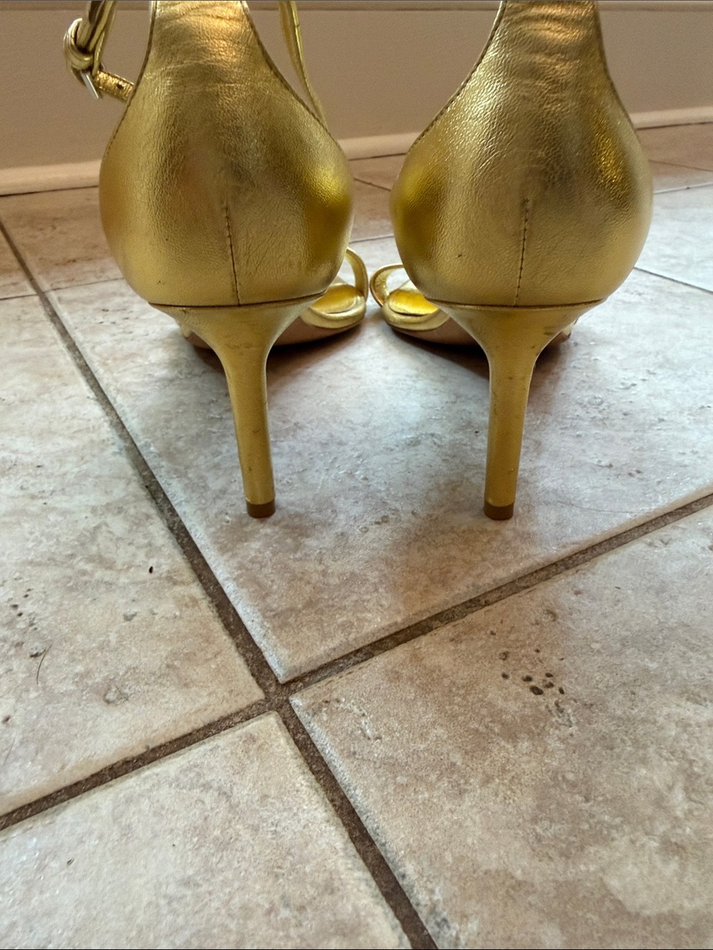 Saint Laurent Heels MSRP $1,100 - Picture 4 of 9